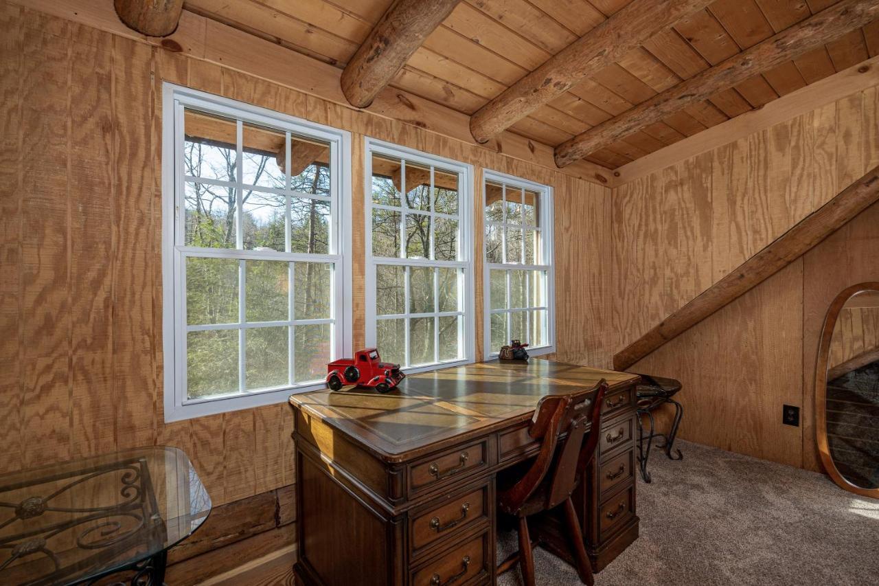 Very Private, Real Log Cabin With Hot Tub! Сев'єрвілл Екстер'єр фото