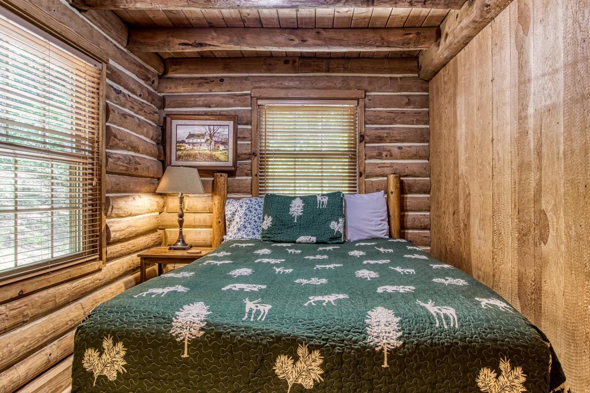 Very Private, Real Log Cabin With Hot Tub! Сев'єрвілл Екстер'єр фото