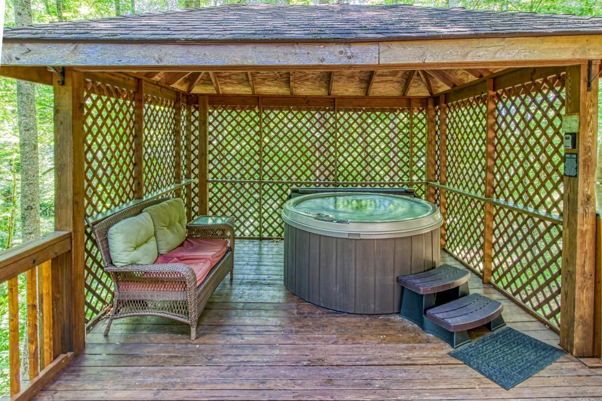 Very Private, Real Log Cabin With Hot Tub! Сев'єрвілл Екстер'єр фото